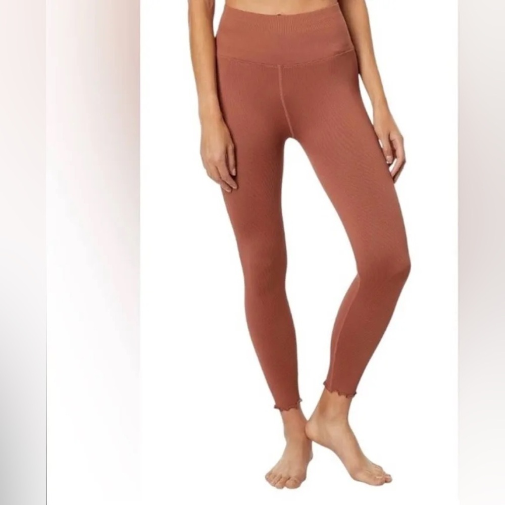 NWT Spritual Gangster LOVE SCULPT SEAMLESS 7/8 RUFFLE